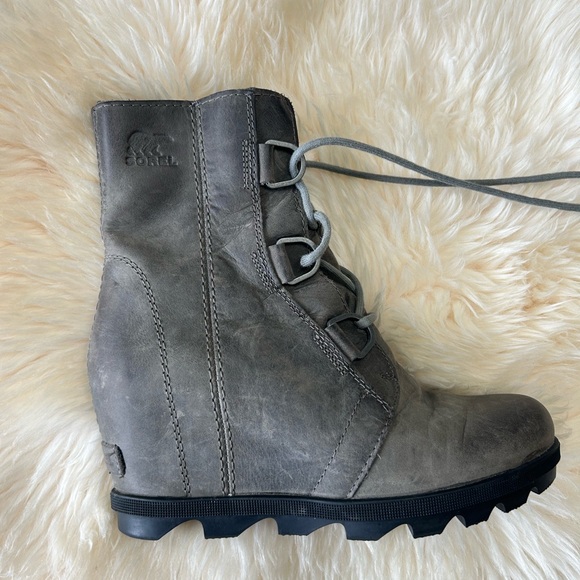 Sorel Gray Lace Up Boots - Picture 3 of 4